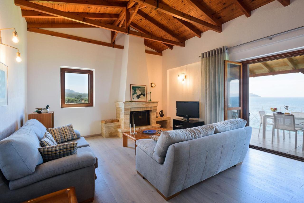 Finisia House Appartement Elia  Buitenkant foto